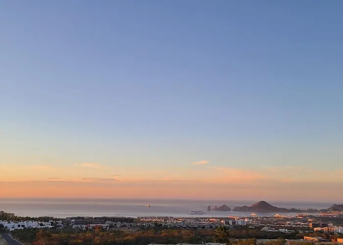Mesmerizing Ocean & Arch Views King Beds Pool Luxury Family Friendly Apartment Cabo San Lucas