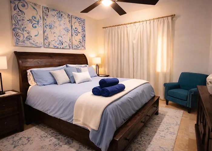 Mesmerizing Ocean & Arch Views King Beds Pool Luxury Family Friendly Apartment *